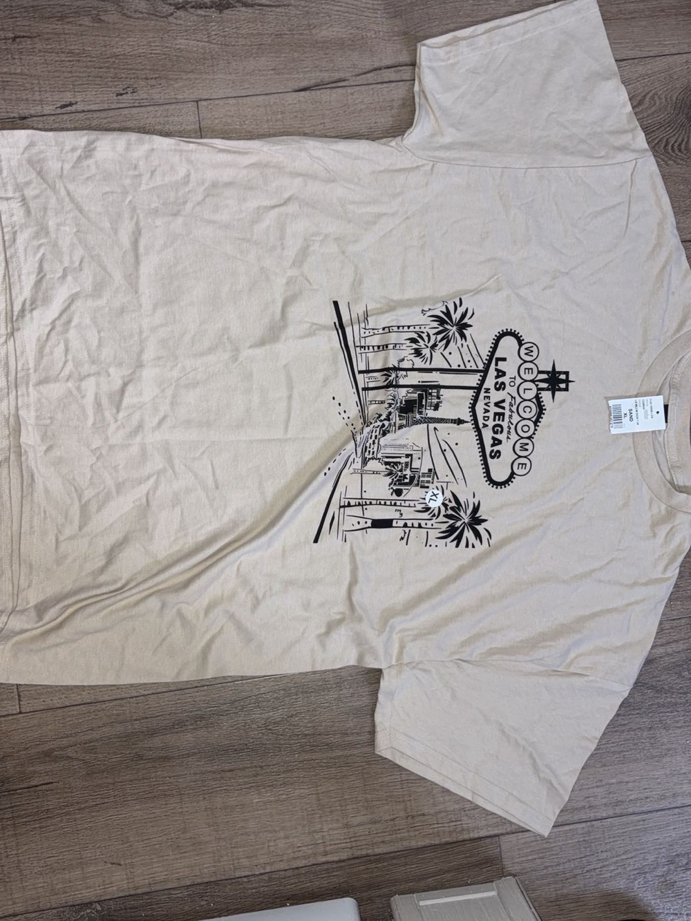 NWT: Men's Beige Las Vegas Graphic T-Shirt
